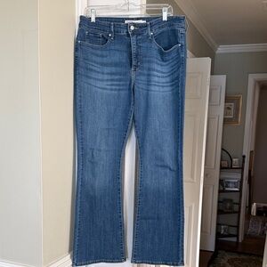 Levi's Mid Rise Bootcut Jeans - Classic Mid Wash Sz.12